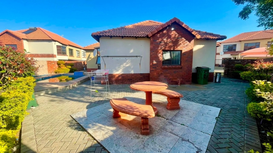3 Bedroom Property for Sale in Waterval East North West